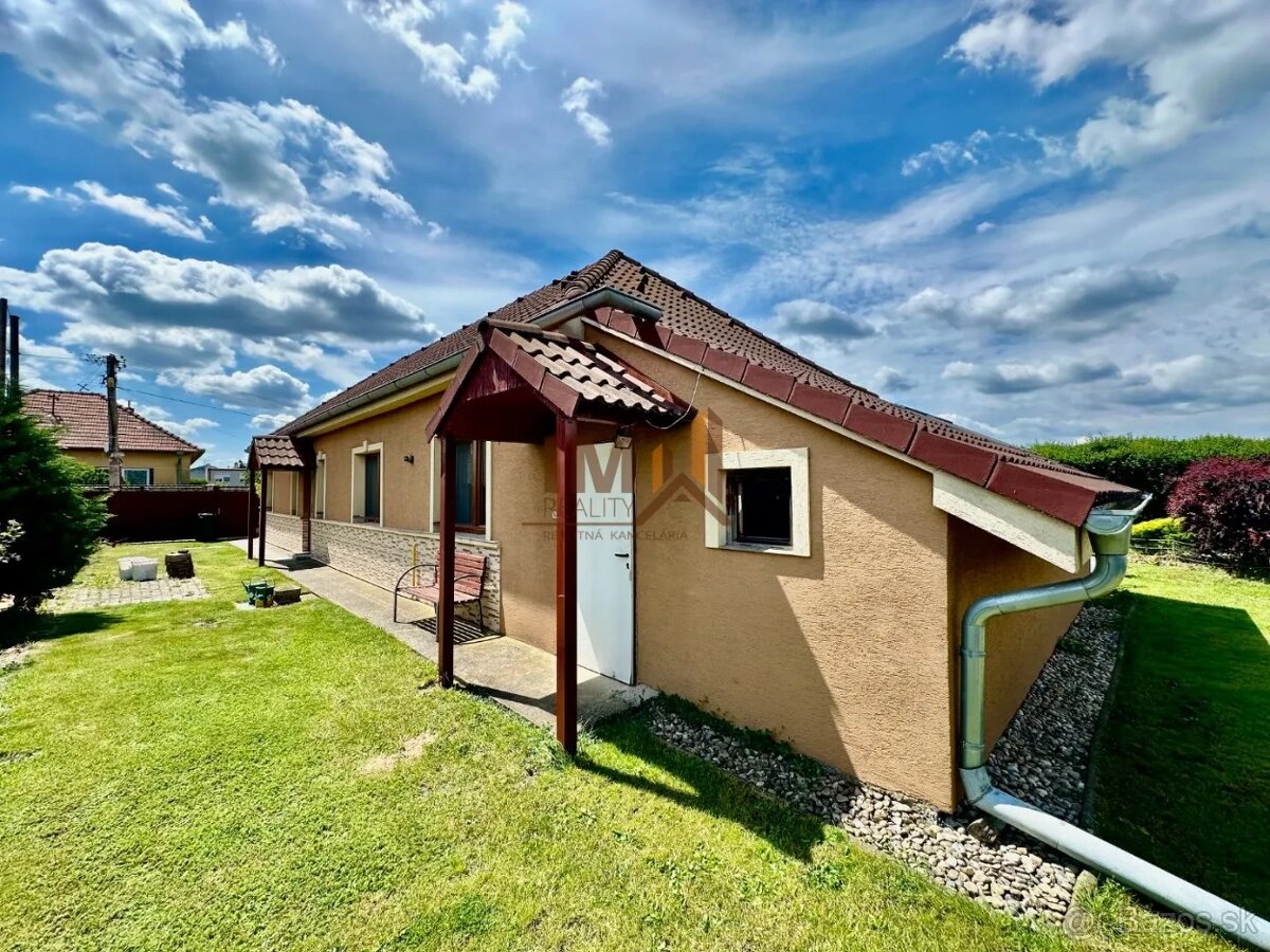 NA PREDAJ MODERNÝ ZREKONŠTRUOVANÝ 4i RODINNÝ DOM S GARÁŽOU - 17