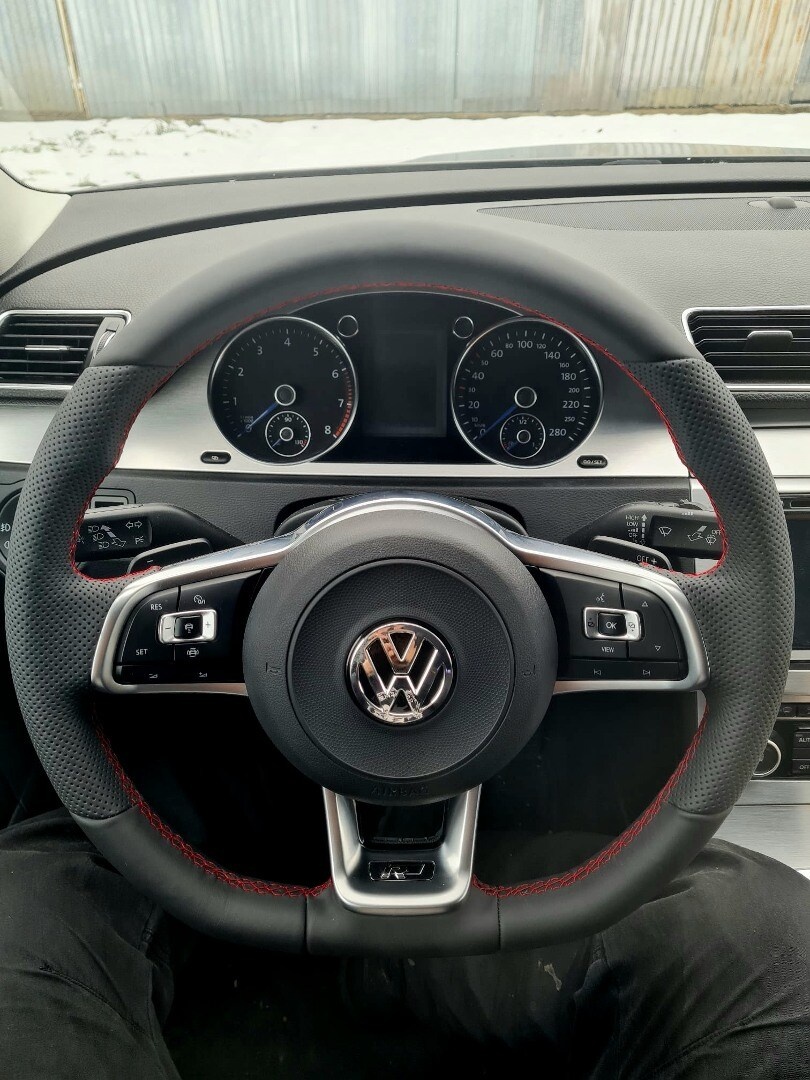 VOLANT VOLKSWAGEN R RLINE kožený ČERVENÉ PREŠÍVANIE - 17