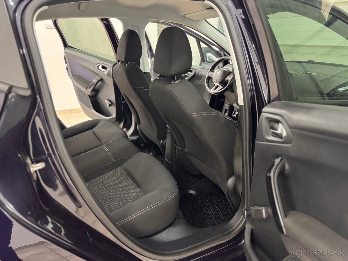 Peugeot 208 1.2 PureTech Style 2017 121 000km SK✅ - 17