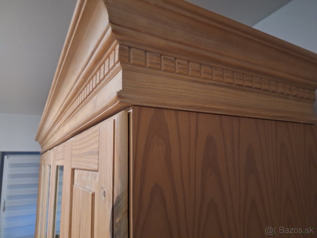 SPÁLNA KVALITNÁ PINIE TOP STAV AKO NOVÁ - 17