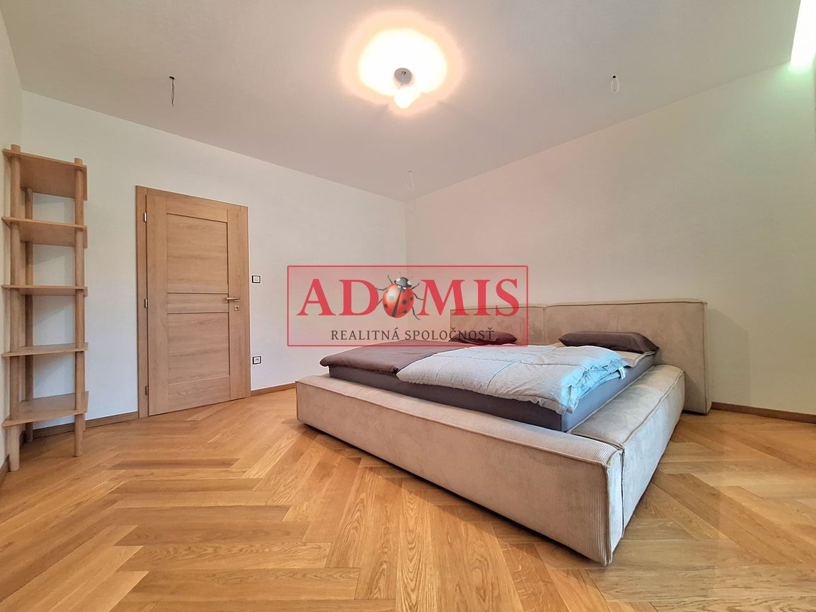 ADOMIS - predáme pekný RD 154m2, 4-5izbový, Durďošík, všetky - 17