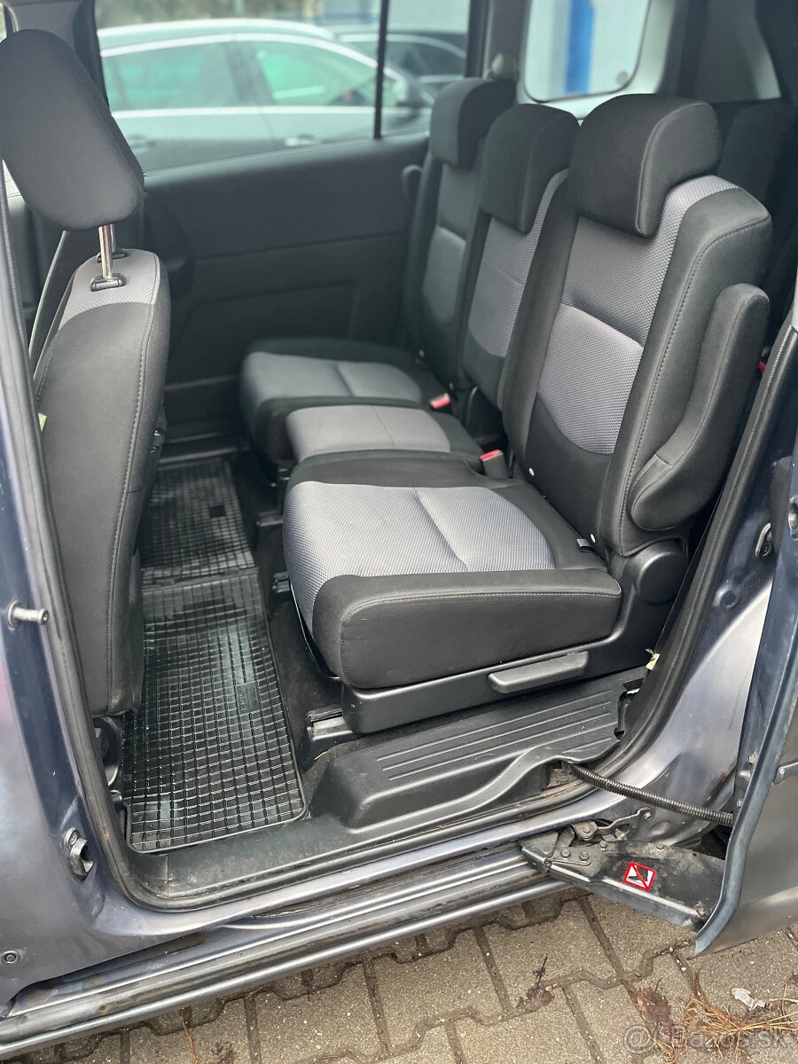 Mazda 5 Benzín + LPG - 17