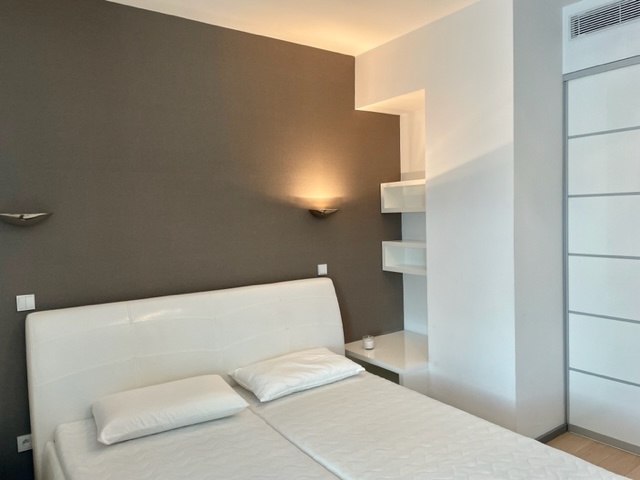 BA I. Luxusný byt s veľkou terasou v EUROVEA - 17