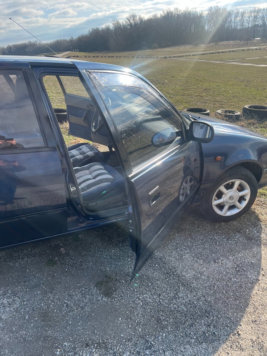 Predám Suzuki Swift - r. v. 2002 - 17