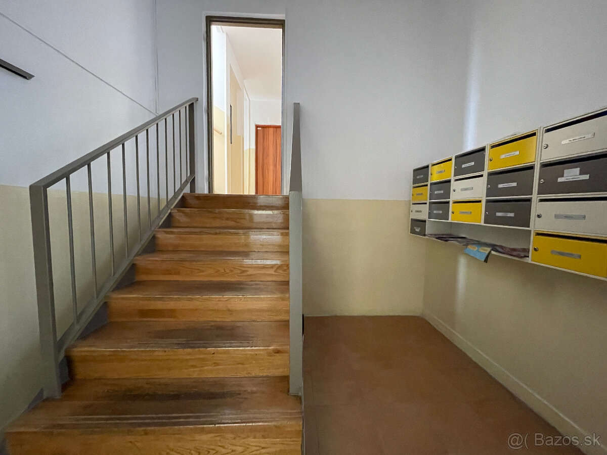 Predám útulný a slnečný 3-izbový byt s loggiou - 17