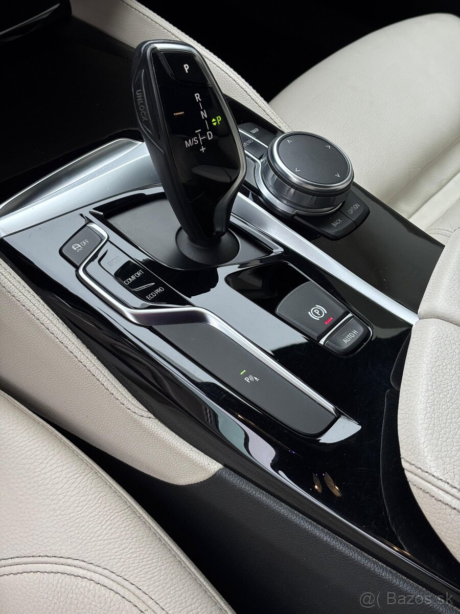 BMW 540i xDrive M Sport G30 - 17