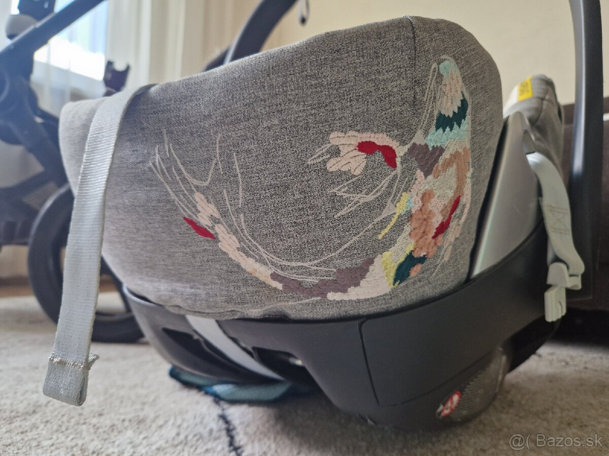 Bugaboo fox 2 vajíčko a základná cybex - 17