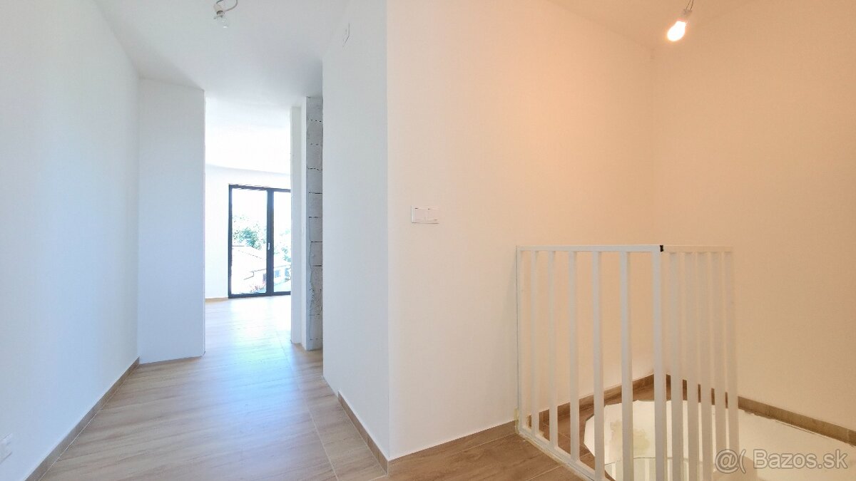 KRÁSNA NOVOSTAVBA 3 IZB. DOMU PRI JAZERE-VAJNORY,BRATISLAVA - 17