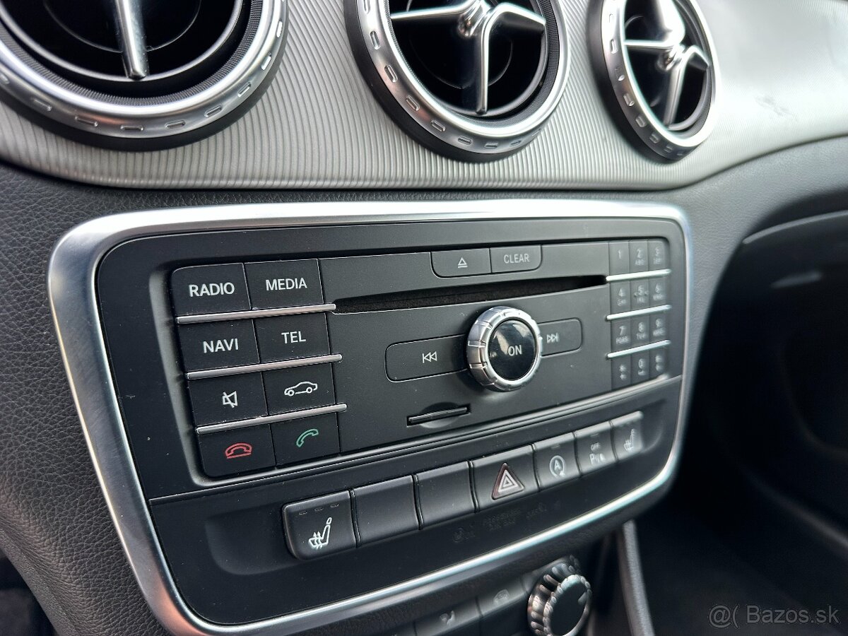 Mercedes-Benz GLA 180 - 17