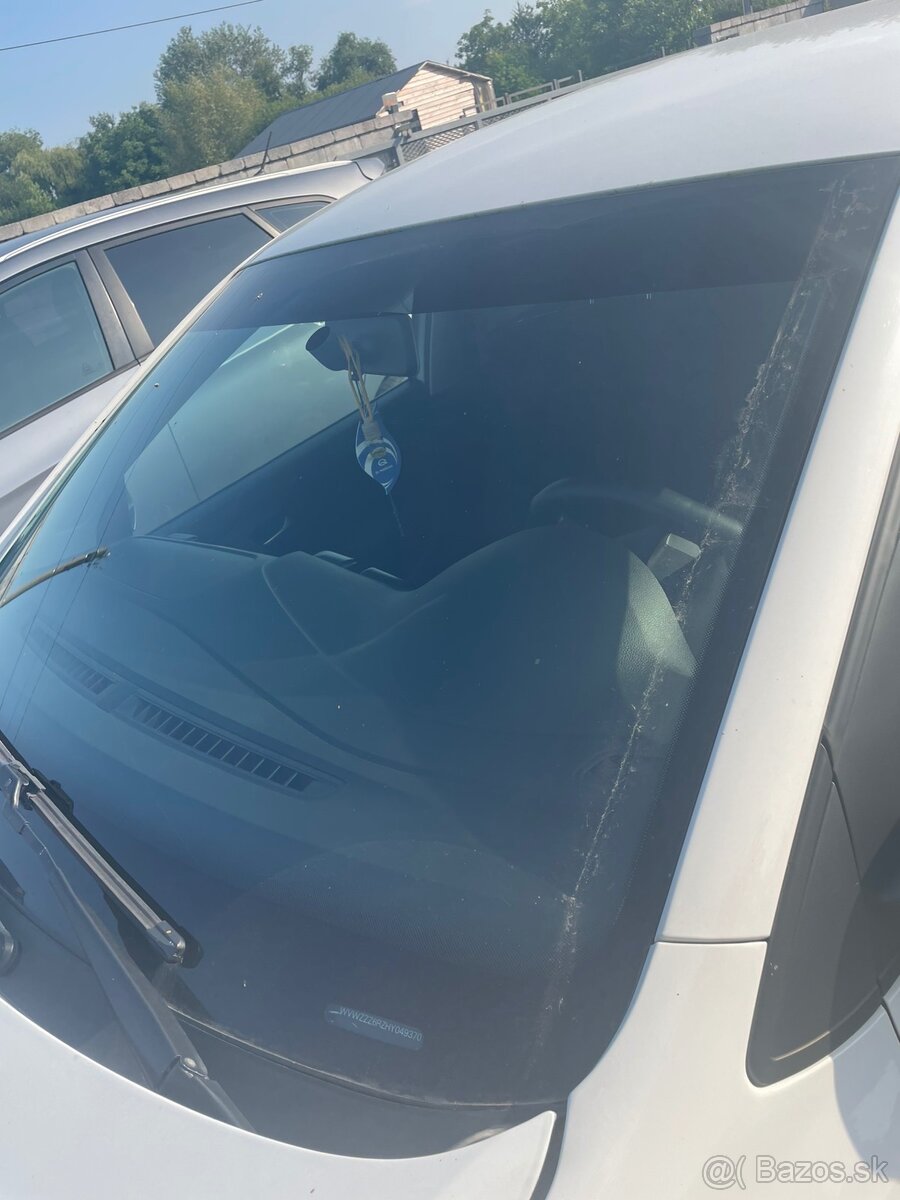 VW POLO 1.0 benzín 44kw - 17