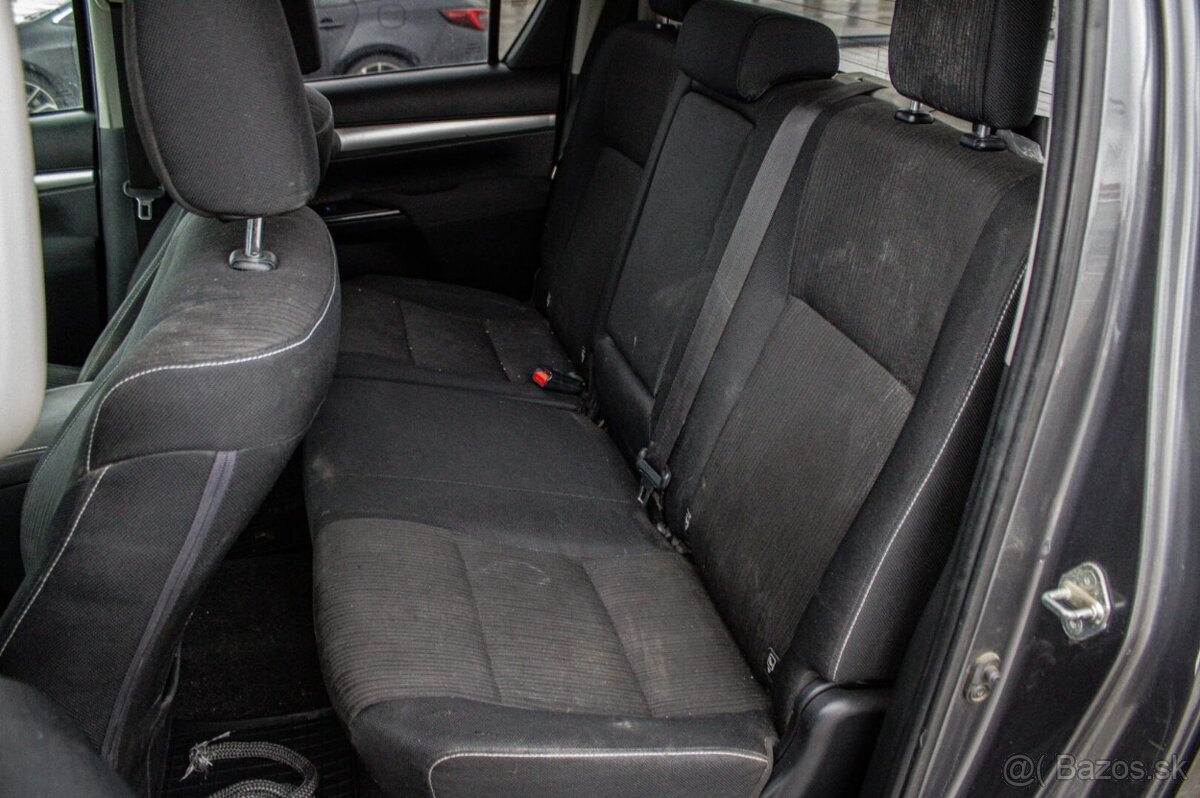 Toyota Hilux 2.4 D-4D Active A/T | 4x4 | - 17