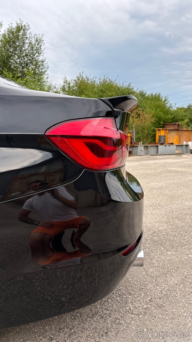 BMW F30 335i ACTIVE HYBRID 3 Sedan Black-sapphire metallic - 17