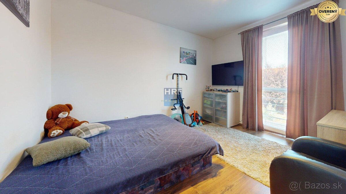 Na predaj pekný, zariadený rod. dom v Holíči. - 17