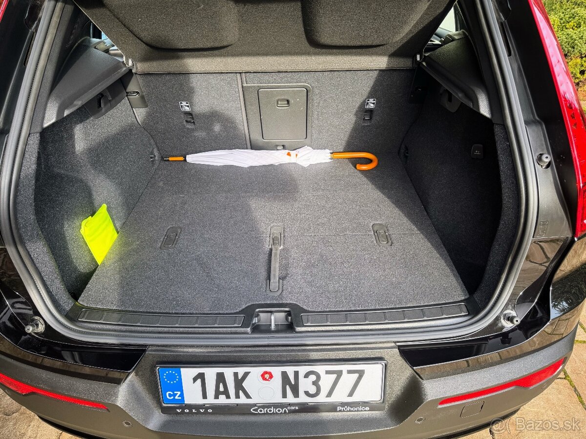 Volvo XC40 9/2025 , 3690km , B3 AUT PLUS BLACK EDITION - 17