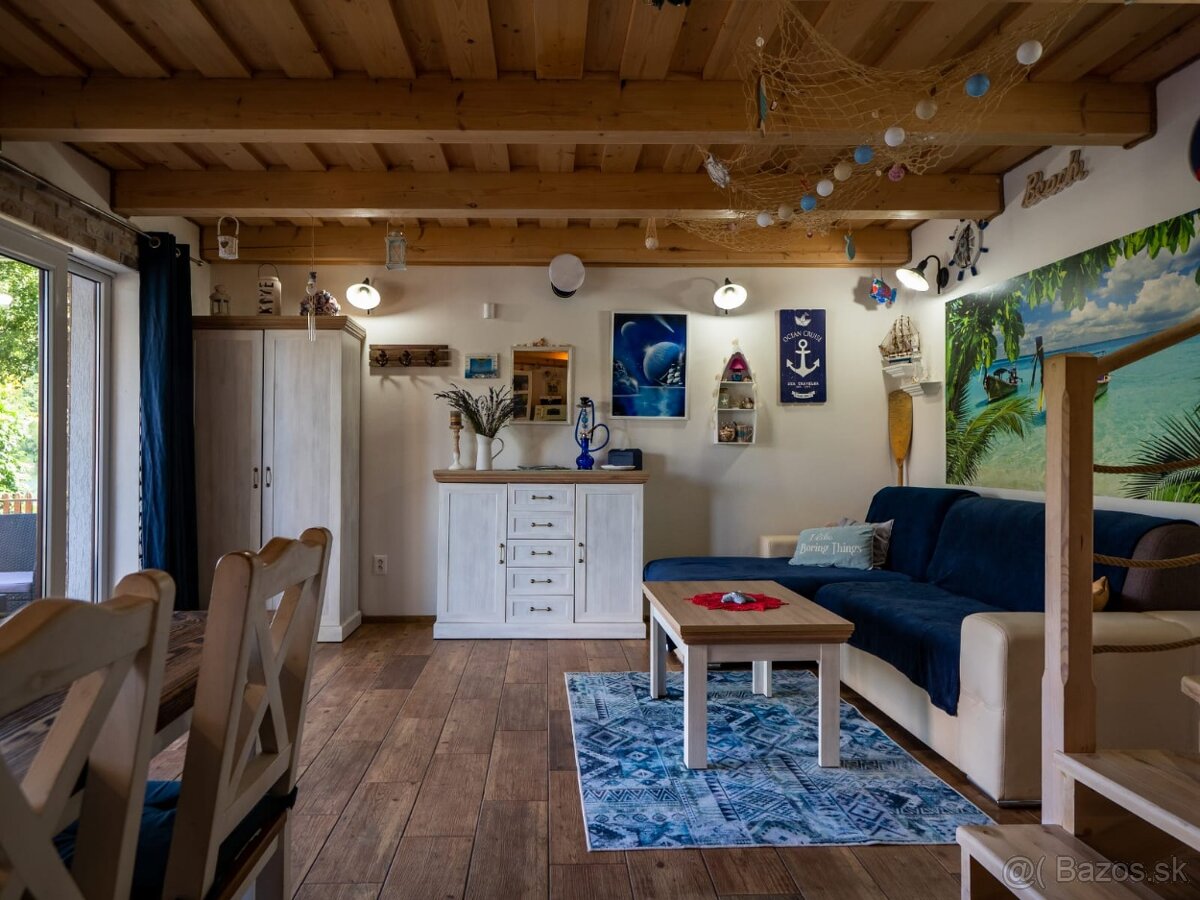 Chata pri Veľkom Kolpašskom jazere v obci Banský Studenec - 17