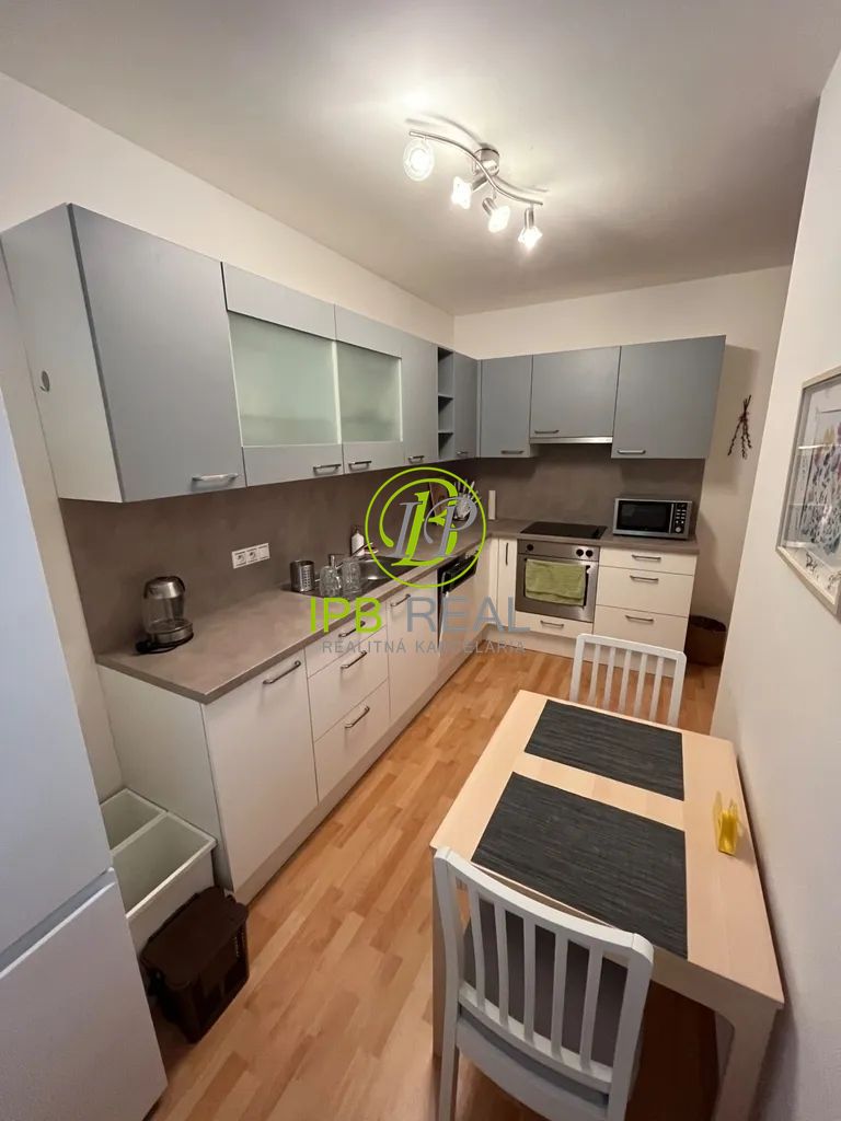 Priestranný 2-izb. byt na Záhradníckej ul. v Ružinove - 17