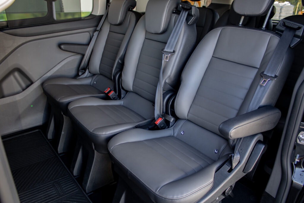 Ford Tourneo Custom - 17