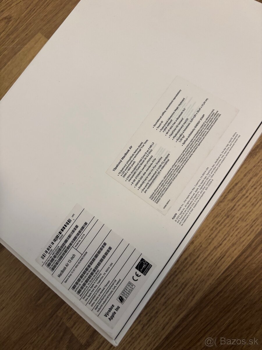 MacBook Air 13" (2020) Space Gray - 17