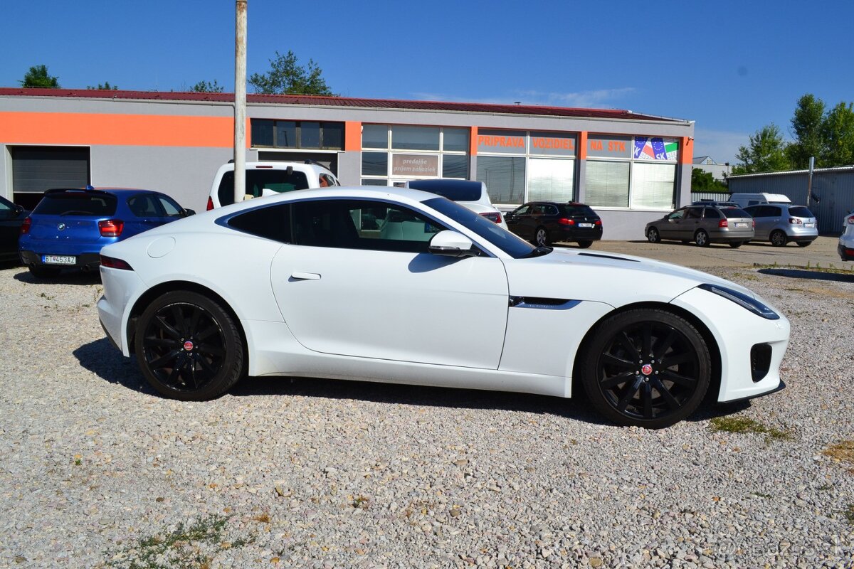 Jaguar F-Type Coupe P300 R-Dymanic - 17