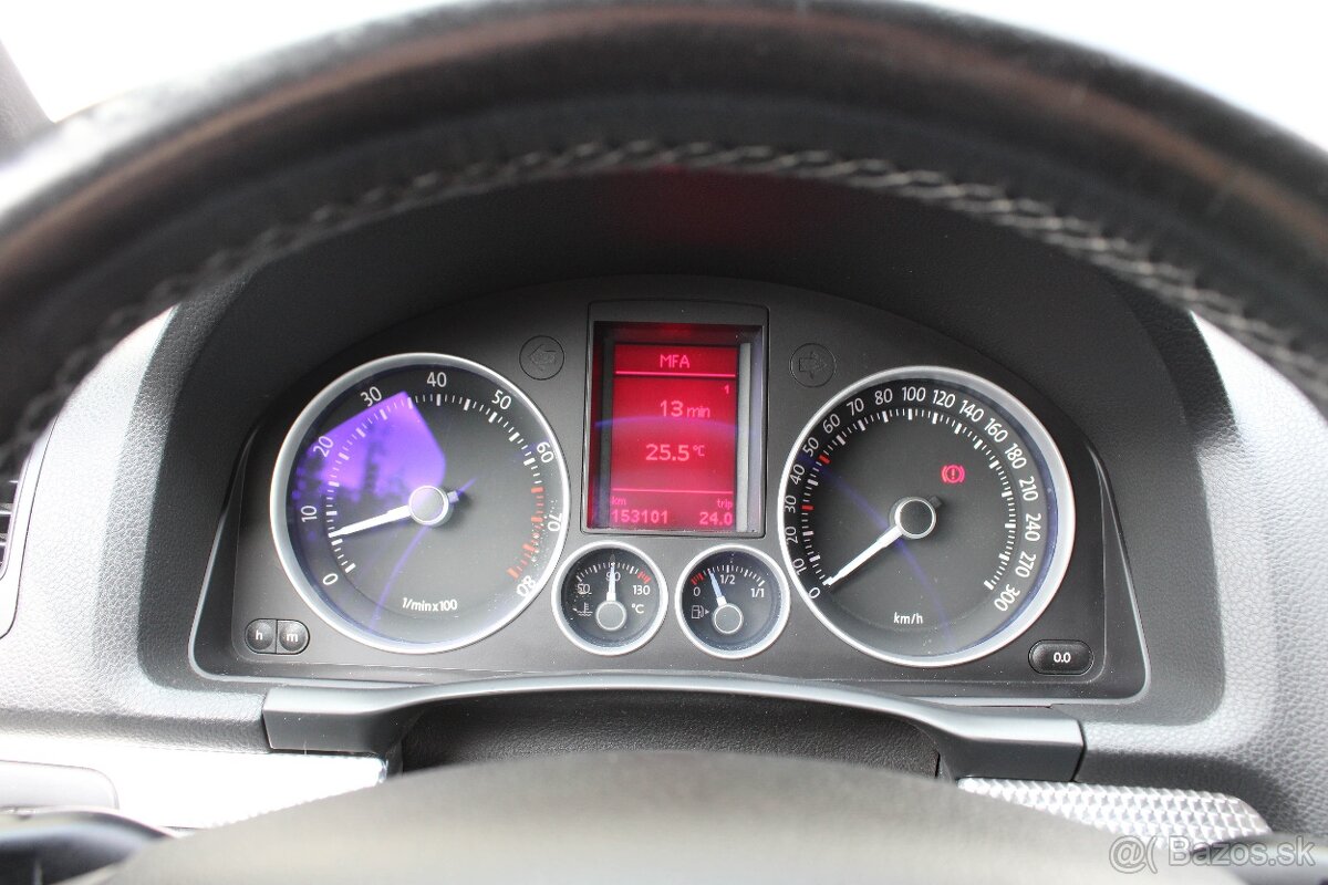 Volkswagen Golf R32 3.2 V6 4-Motion - 17