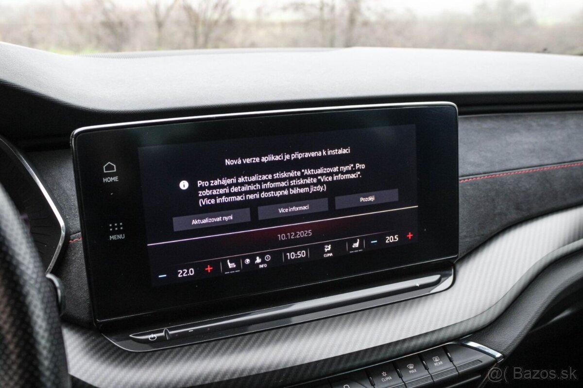 Škoda Octavia Combi 2.0 TDI RS DSG - 17