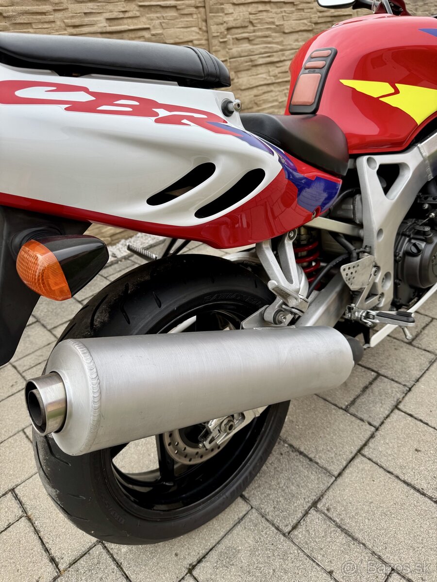 HONDA CBR 900 SC 33 - 17