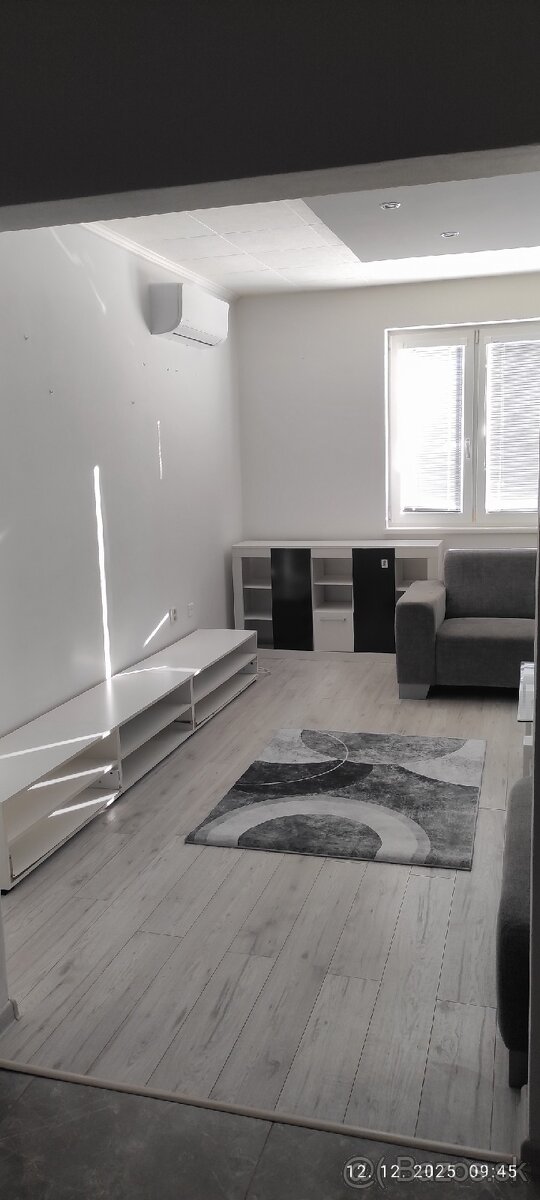 Prenájom 3-izbový byt - 17