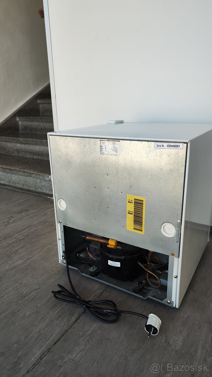 Mini chladnička Daewoo FR-061 - 17