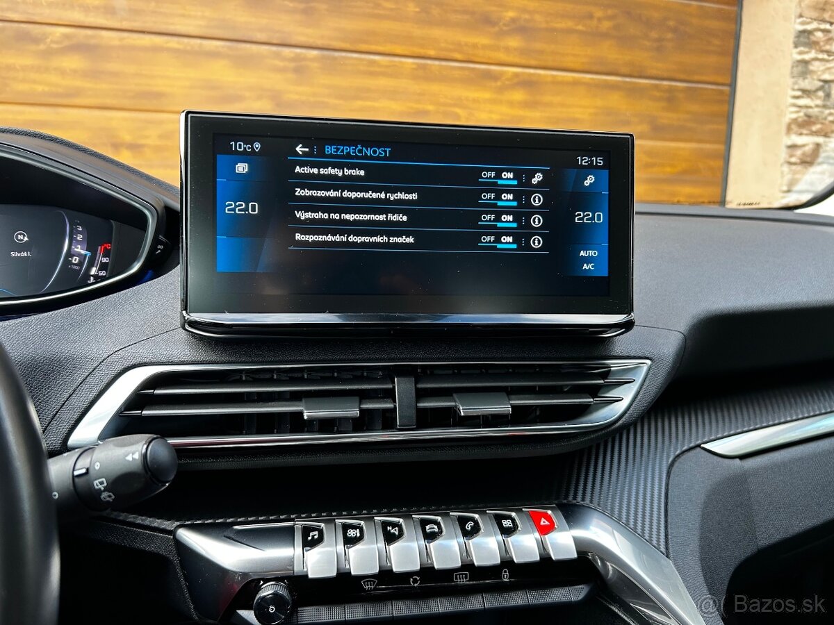 Peugeot 3008 1.2 PureTech 130k Active Pack A/T - 17