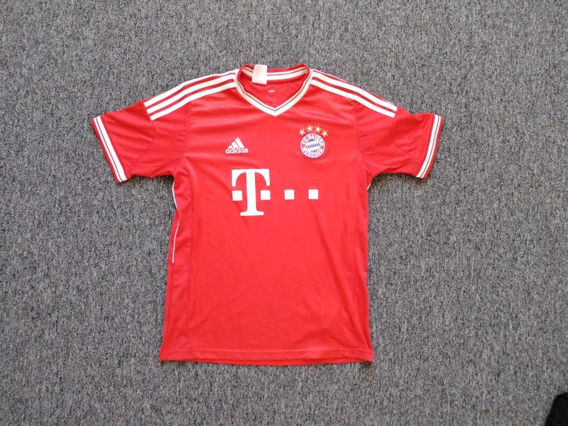 Futbalové dresy veľkosť M (rôzne tímy) - 17