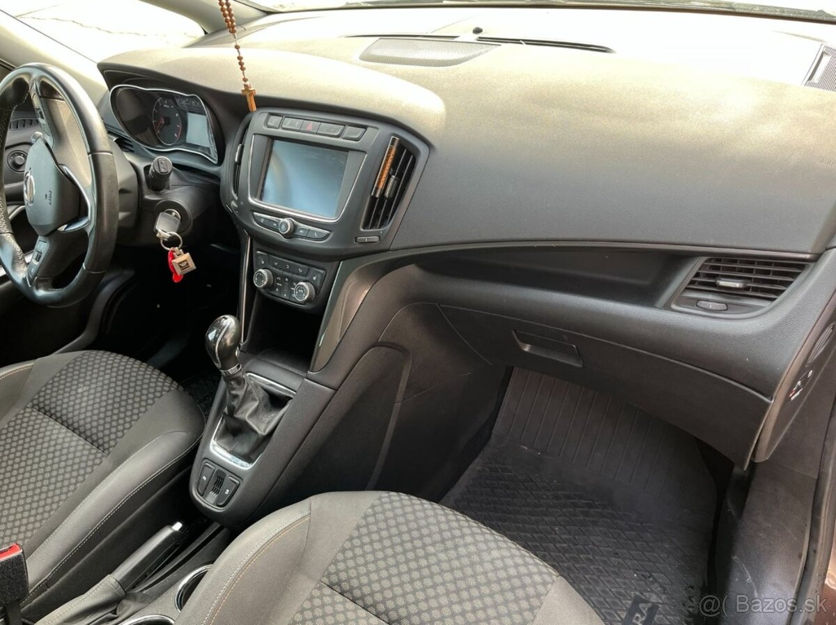 Opel Zafira Tourer 1.4 benzín + LPG - 17