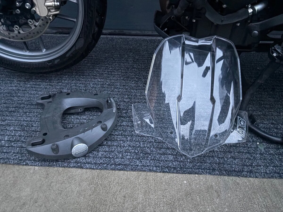 Triumph Tiger 800 ABS - 17