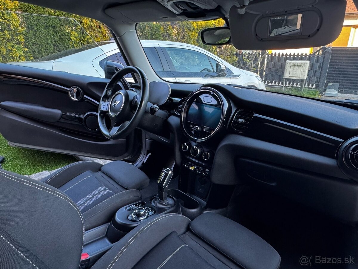 Mini Cooper S Essential 2022 (13 000 € odpočet DPH) - 17