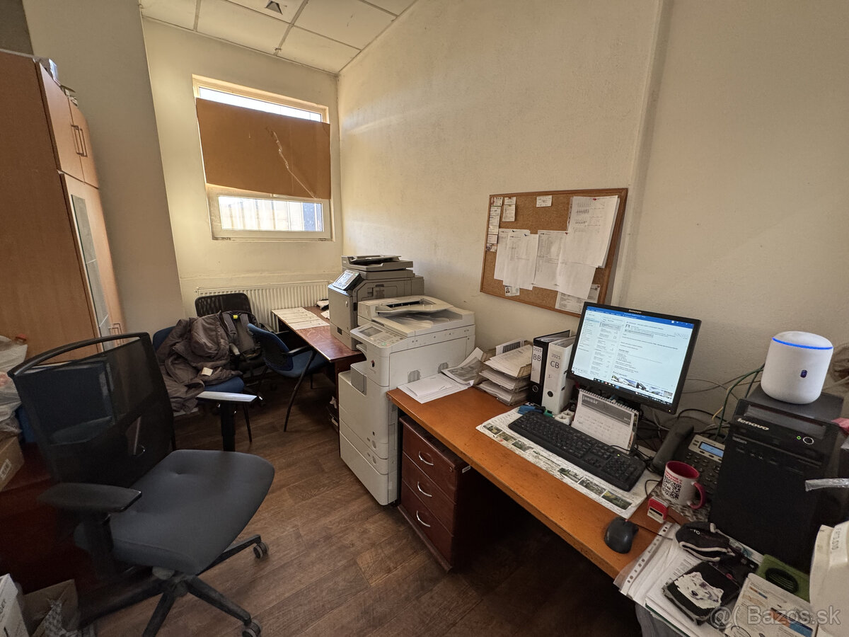 Prenájom skladového priestoru 1070 m² v meste Bratislava - 17