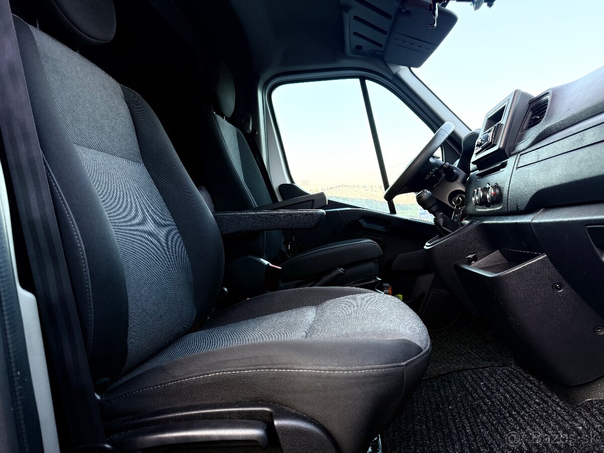 Renault Master plachta 2022 - 17