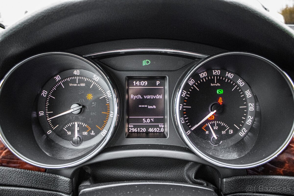 Škoda Superb 3.6 FSI V6 4x4 Elegance DSG/ AJ NA SPLÁTKY - 17