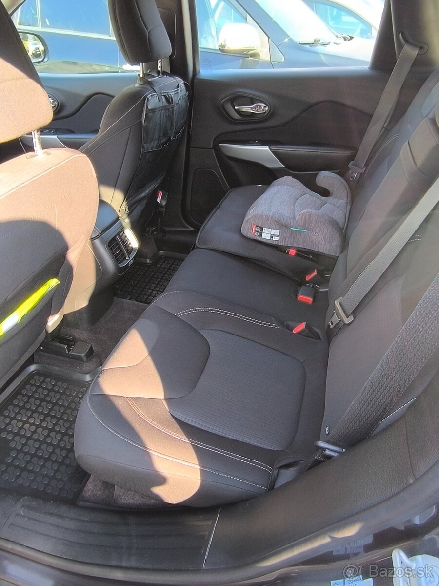 Jeep Cherokee 2,2 CRD - 17