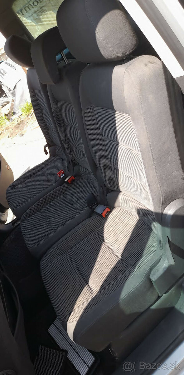 Volkswagen Touran 1,9TDi 77kw motor: BKC DSG - 17