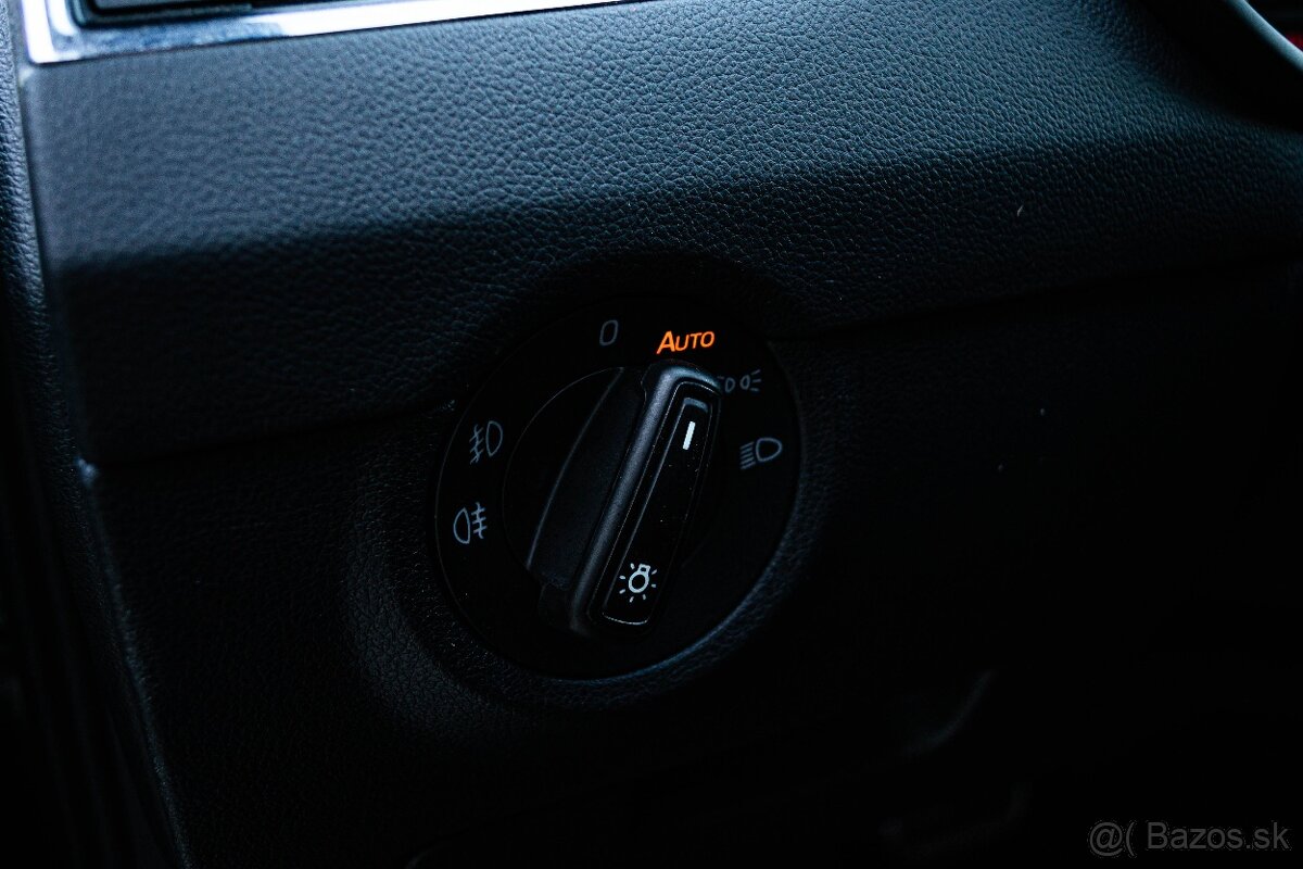 Škoda Octavia Combi 2.0 TDI DPF RS DSG - 17