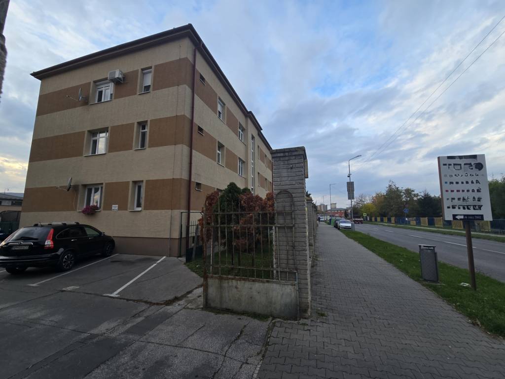 5 izbový podkrovný byt s parkovacím miestom - 17