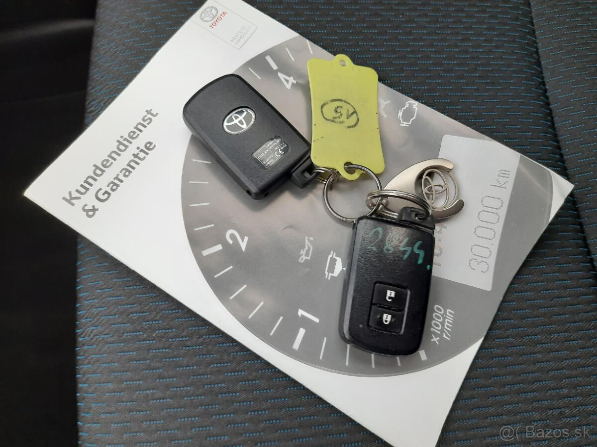 Toyota yaris 1,5 hybrid 11/2013 najeto 35 tis km - 17