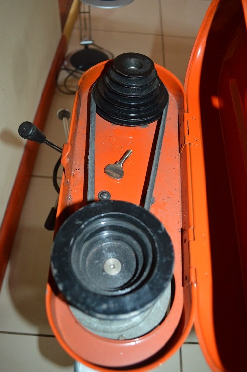 predam - stolova vrtacka EKA - 17