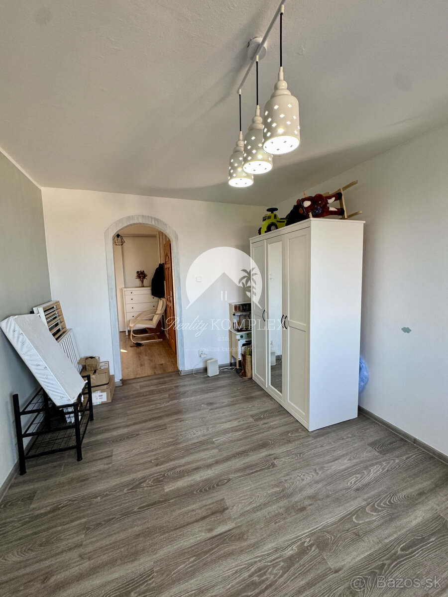 Reality KOMPLEX s.r.o. Vám ponuka EXKLUZÍVNE na PREDAJ 4-izb - 17