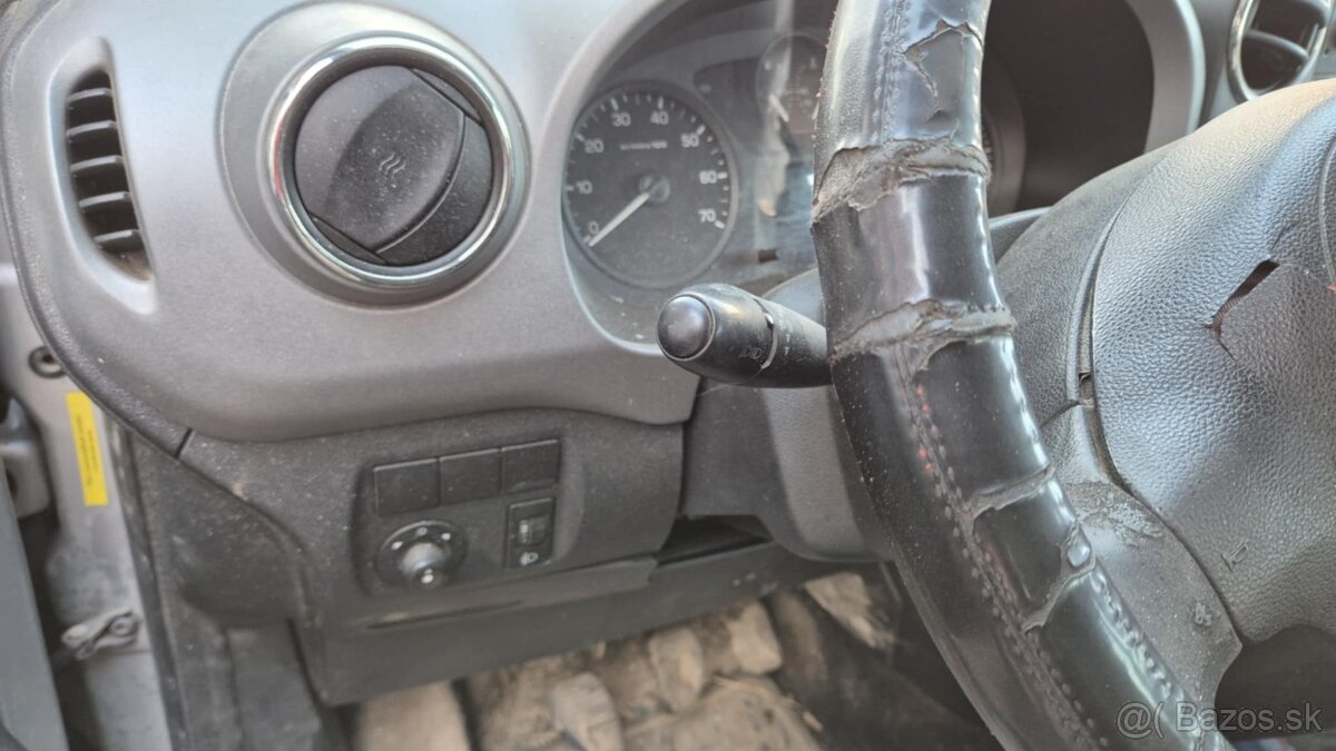 Citroen Berlingo Tepee 1,6HDI 68kw kód : 9H06 - 17