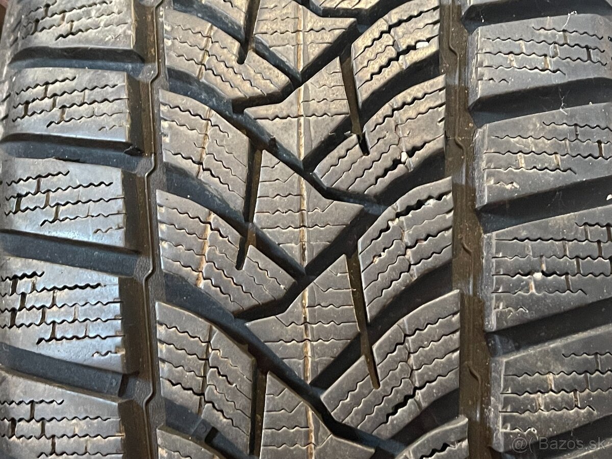 zimne pneu 215/60r16 95h - 17