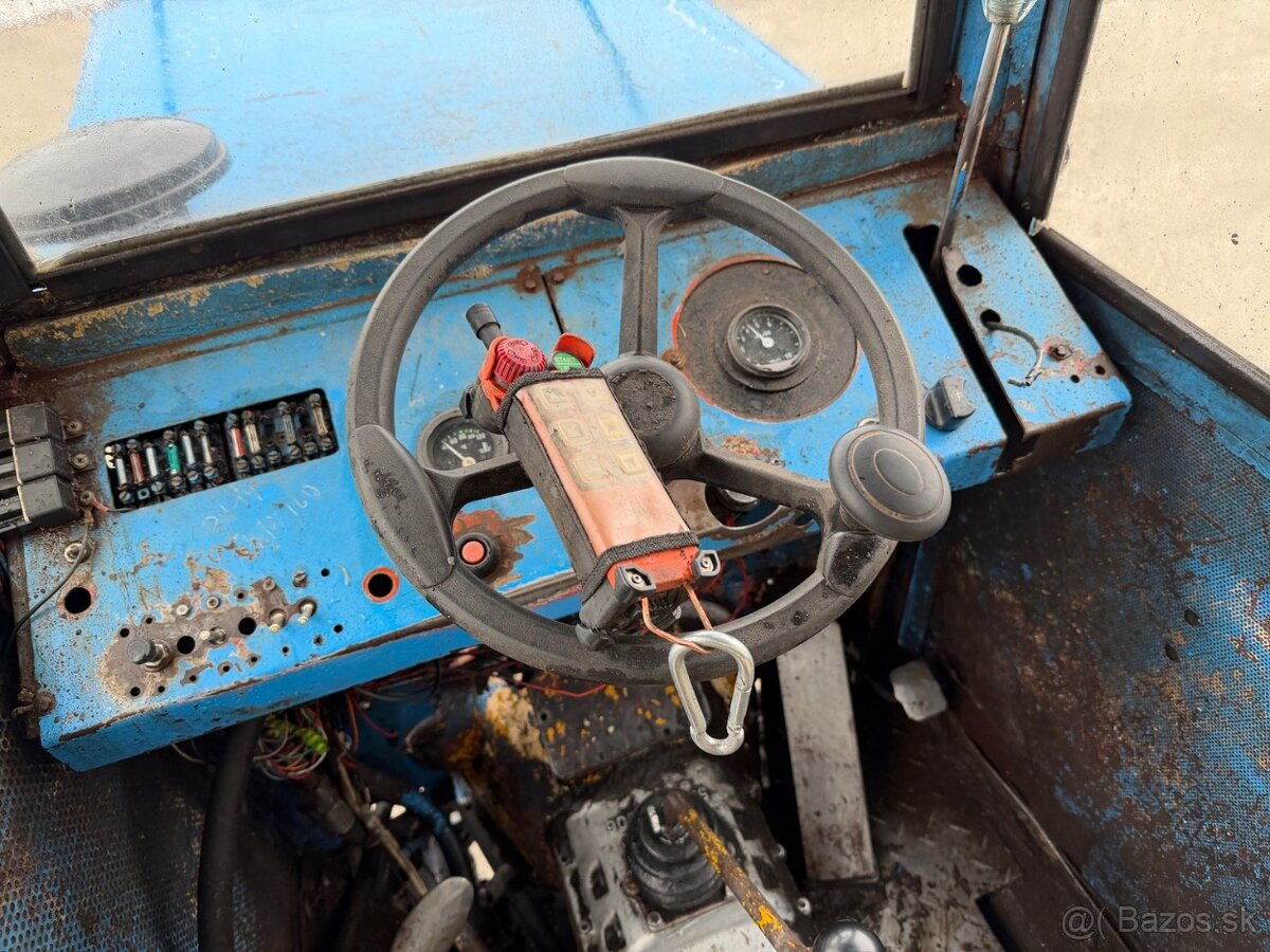 LKT 80 4x4 1980 VIN 716 - 17