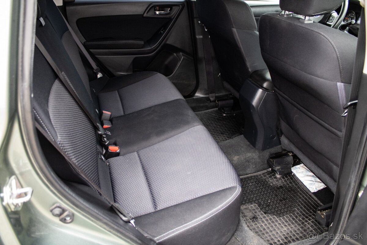 Subaru Forester 2.0D, 108kW (2015) - 17