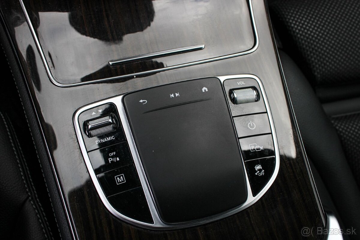 Mercedes GLC SUV 300 E 4MATIC A/T 245KW - 17