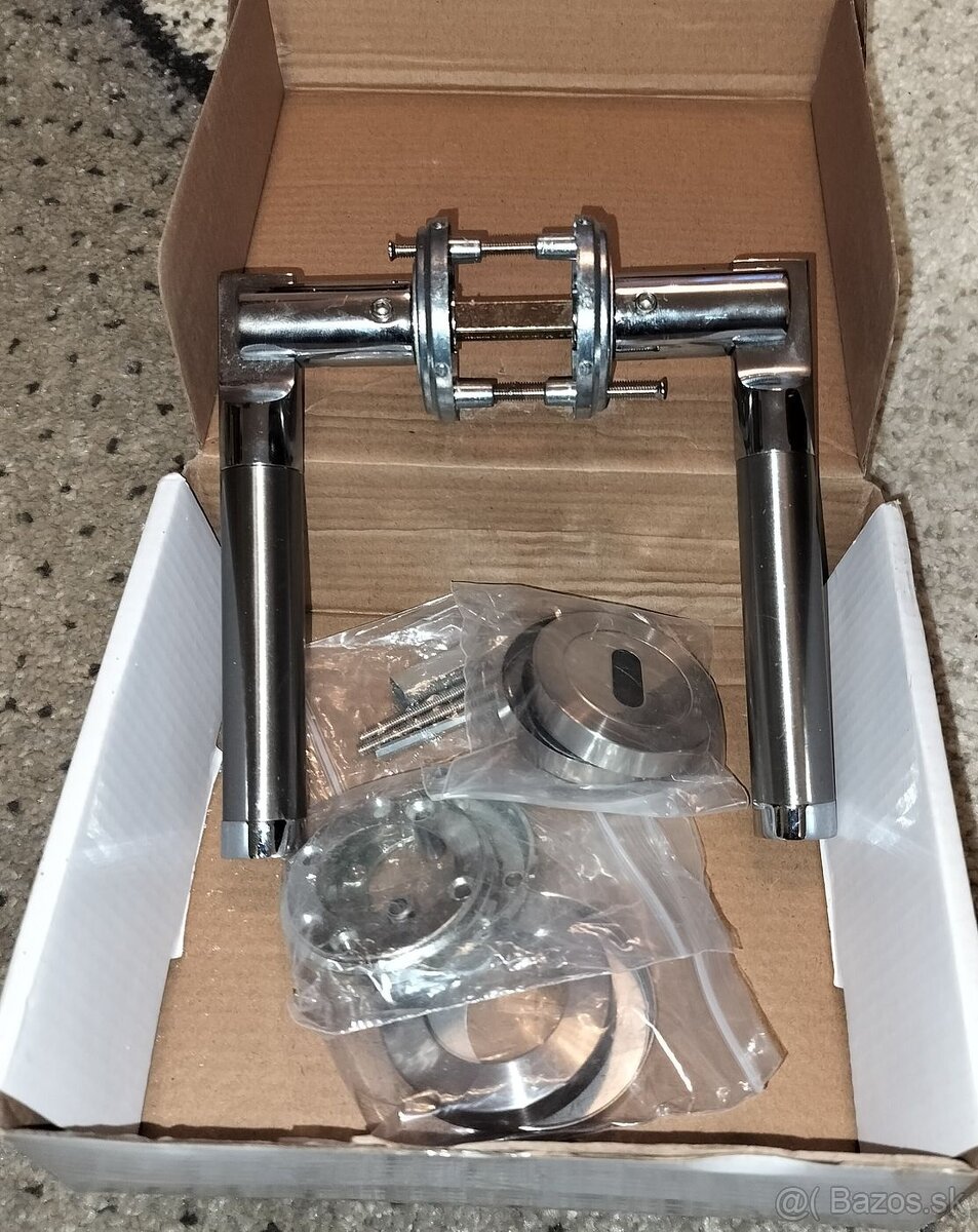 krabica c.3 ostane veci - 17