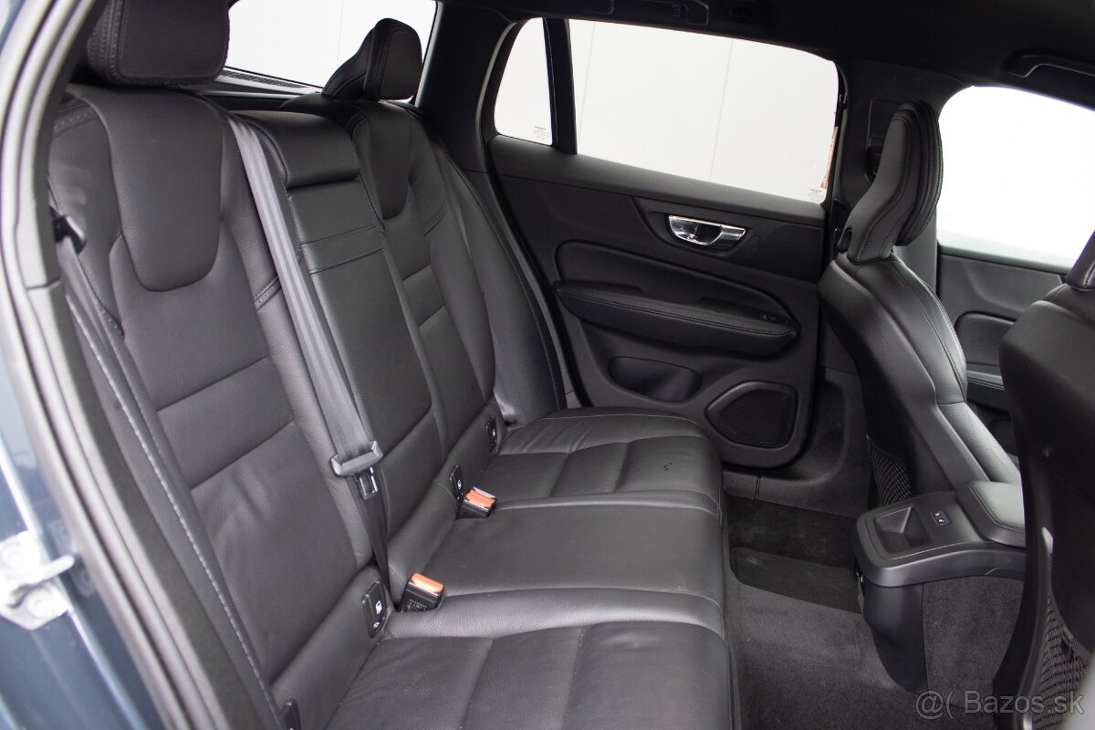 Volvo V60 Cross Country D4 AWD Pro AUTO. - 17